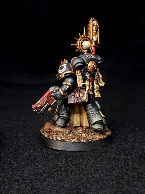 28mm Warhammer 40k Space Primaris Ultramarines Chaplain