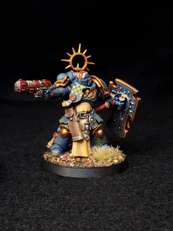 28mm Warhammer 40k Primaris Ultramarines Lieutenant