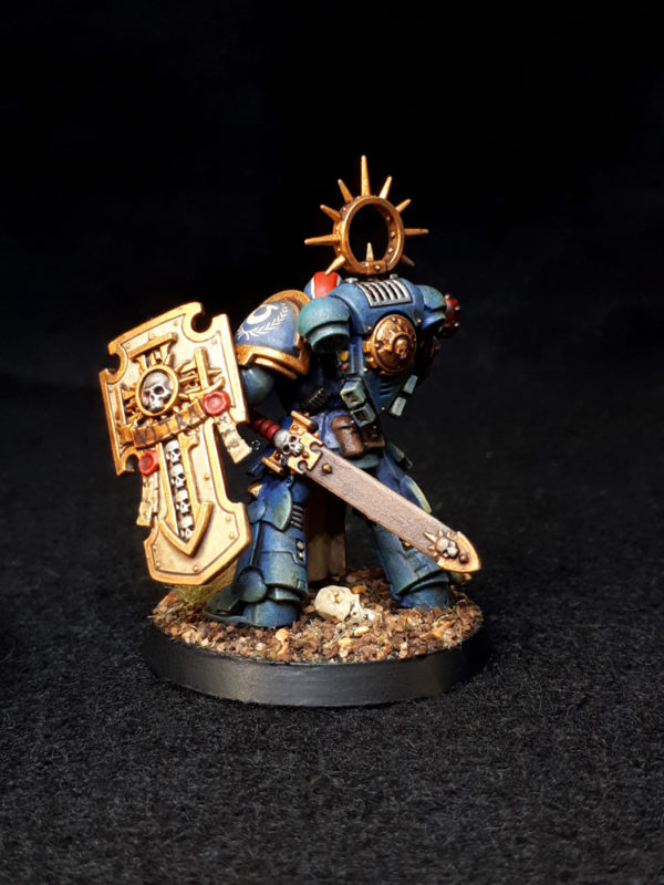 28mm Warhammer 40k Primaris Ultramarines Lieutenant